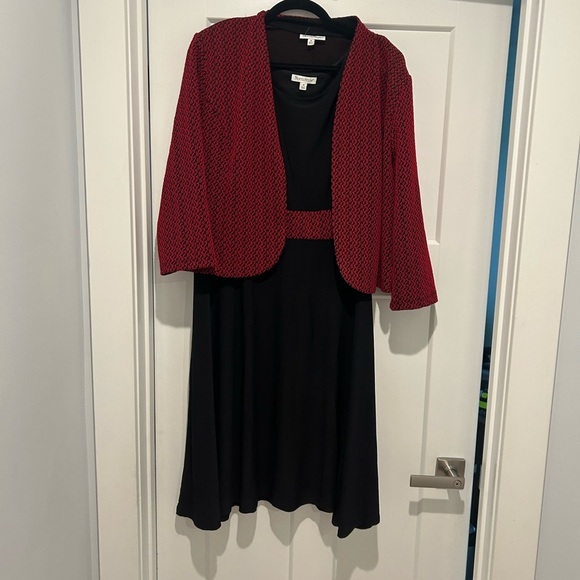 NWT North Style Women’s Size 16 Red and Black Dress with Jacket - Picture 1 of 10